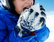 comer un poco de nieve, sólo un poco, dado que puede tener sustancias contaminantes